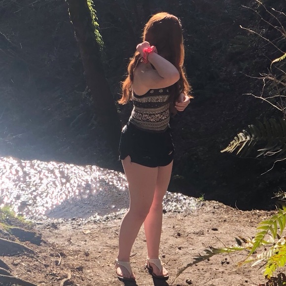 ✨SOLD✨American Eagle halter top - Picture 9 of 13